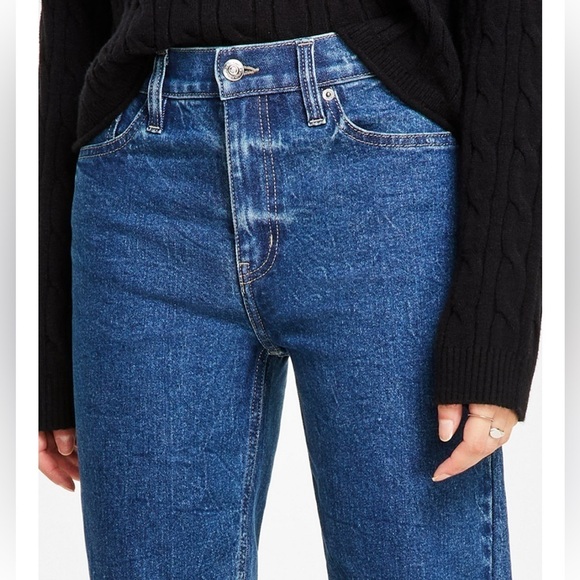 Calvin Klein Jeans Women's High-Rise Straight-Leg Jeans - Picture 5 of 5